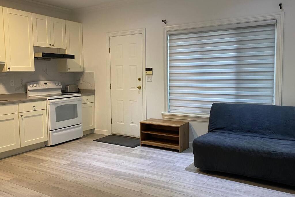 Separate Entrance One Bed Room Studio!リッチモンド エクステリア 写真