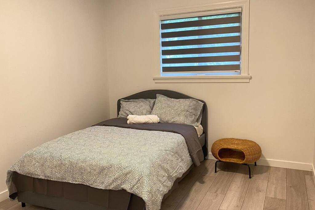 Separate Entrance One Bed Room Studio!リッチモンド エクステリア 写真