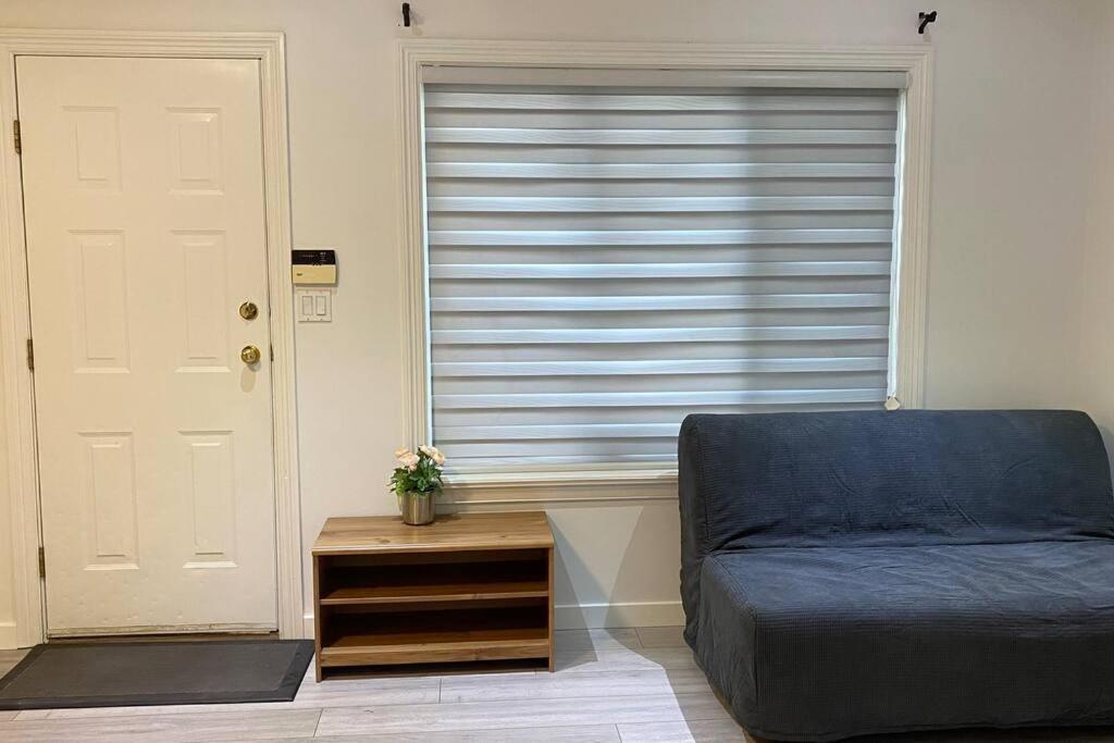 Separate Entrance One Bed Room Studio!リッチモンド エクステリア 写真